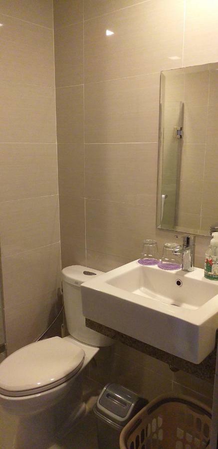 Eighty One Newport Boulevard Manila Zewnętrze zdjęcie